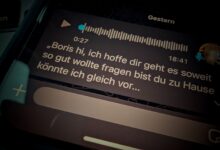 Anleitung WhatsApp-Sprachnachrichten in Text umwandeln.
